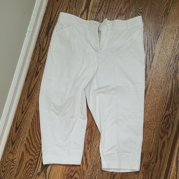 Kim Rogers White Capris - Picture 1 of 4